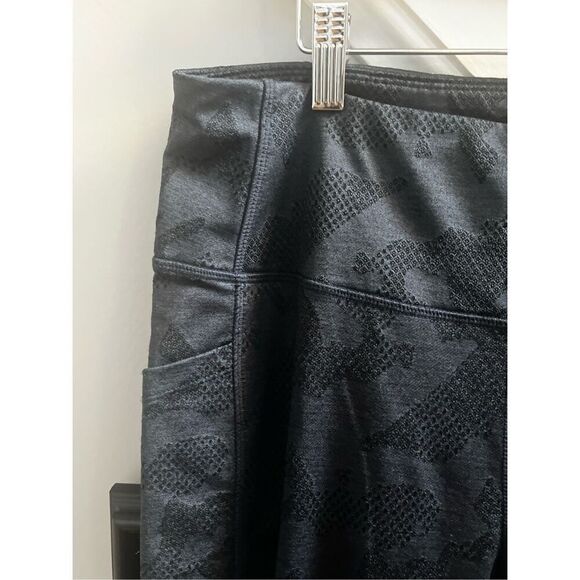 Mondetta Performance + Luxury Black Textured Print Leggings ga sz L EUC - Picture 4 of 10